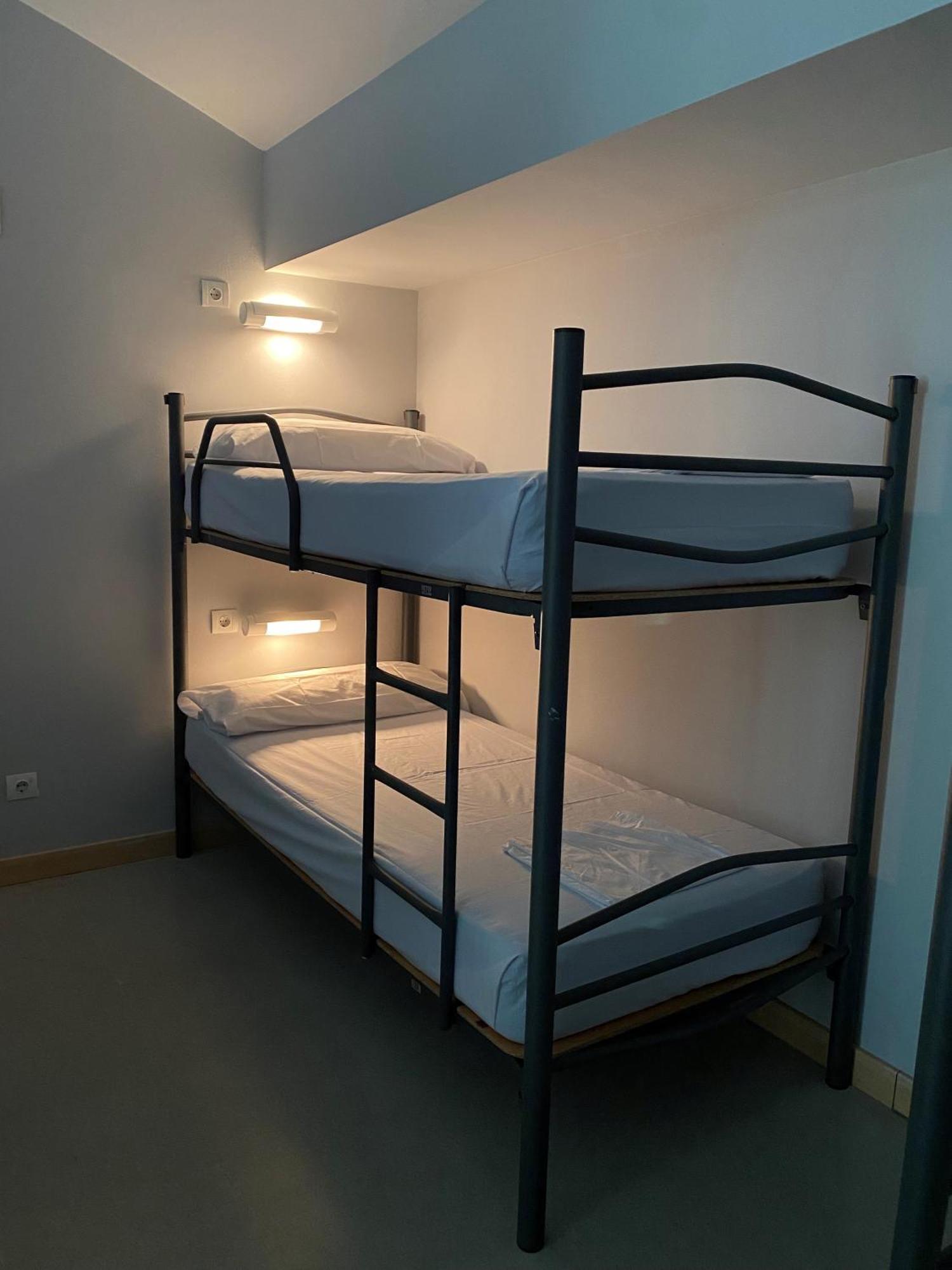 Albergue De Villava Buitenkant foto